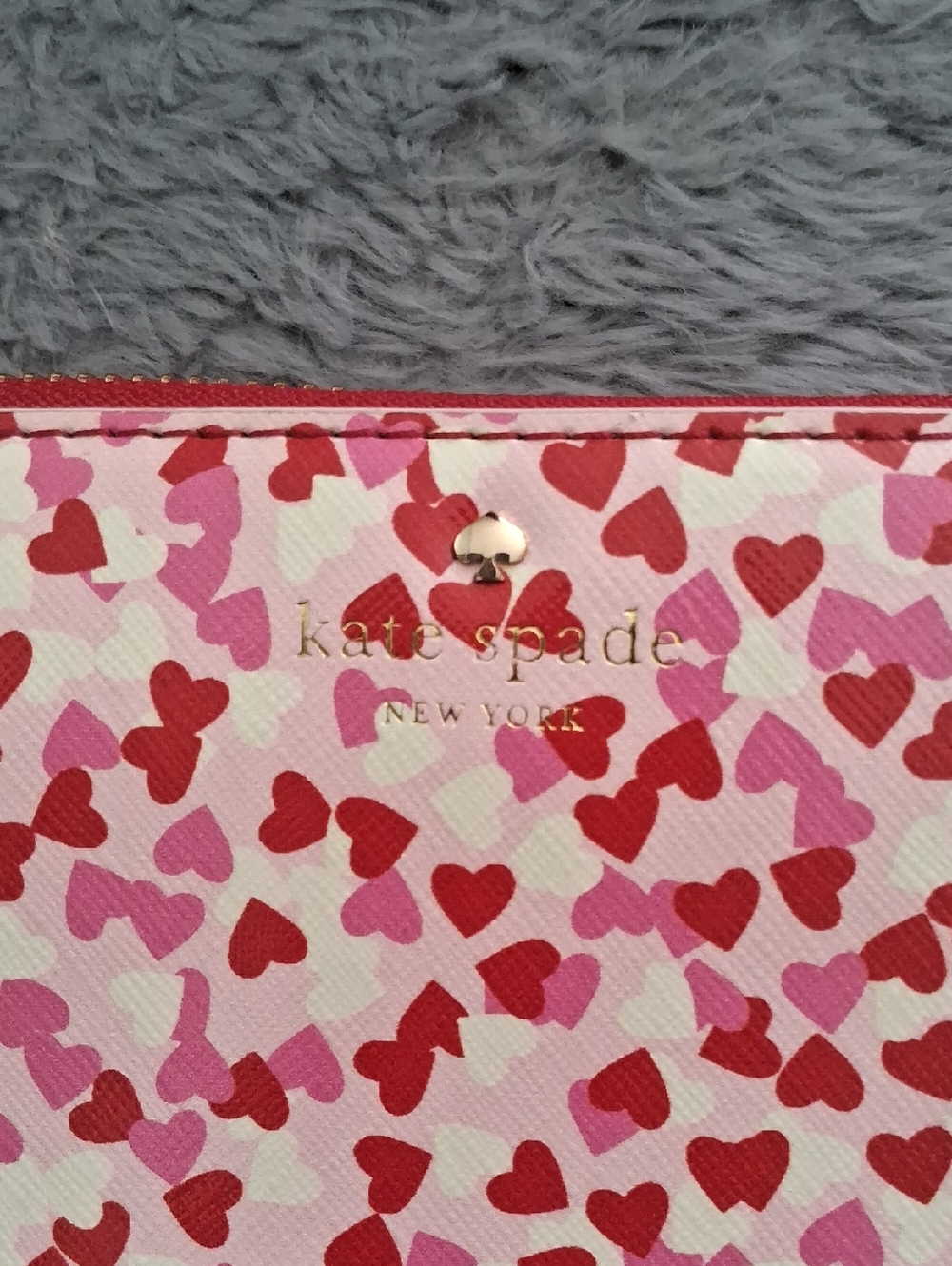 Kate spade Pink and Red Heart Print Zip Wallet,Excellent Condition🎉🎉🎉🎉🎉 - Picture 9 of 9